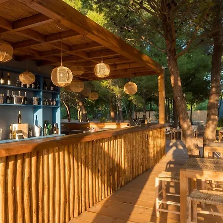 Resort La Foresteria Planeta Wine & Club