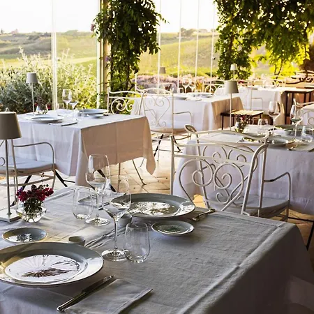 Resort La Foresteria Planeta Wine & Club