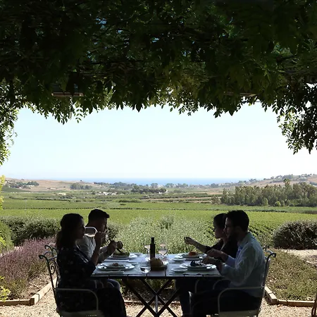 La Foresteria Planeta Wine & Club אתר נופש 4*